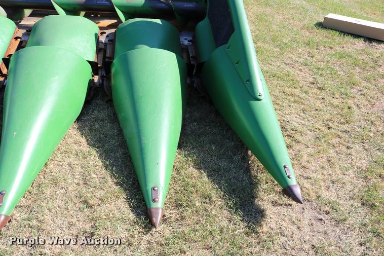 image for item DB9351 2003 John Deere 1293 corn head