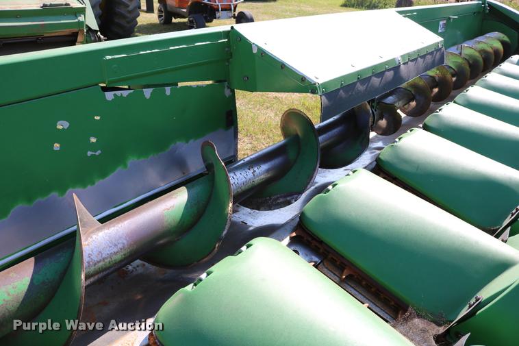 image for item DB9351 2003 John Deere 1293 corn head