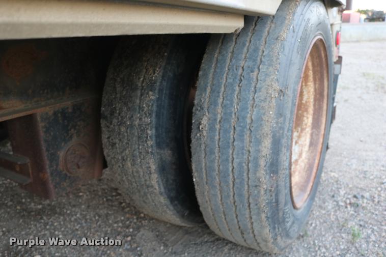 image for item DB9358 1999 Talbert TSDW-80K-T1-C drop deck equipment trailer