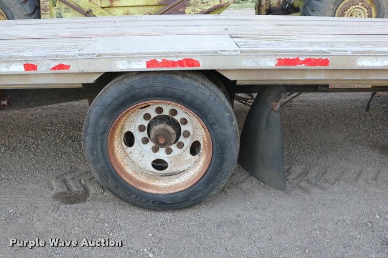image for item DB9358 1999 Talbert TSDW-80K-T1-C drop deck equipment trailer