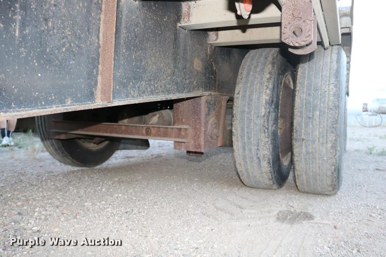 image for item DB9358 1999 Talbert TSDW-80K-T1-C drop deck equipment trailer