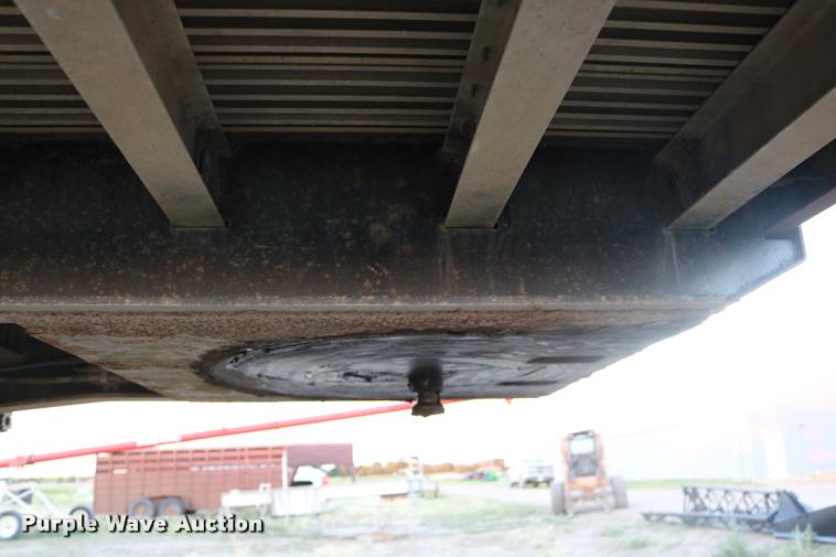 image for item DB9358 1999 Talbert TSDW-80K-T1-C drop deck equipment trailer