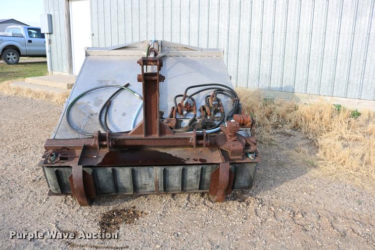 image for item DB9364 Shop built free stall bedding thrower