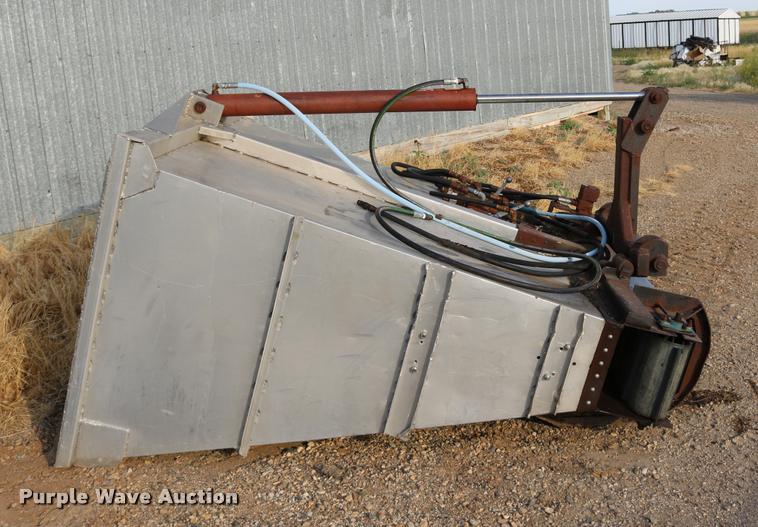 image for item DB9364 Shop built free stall bedding thrower