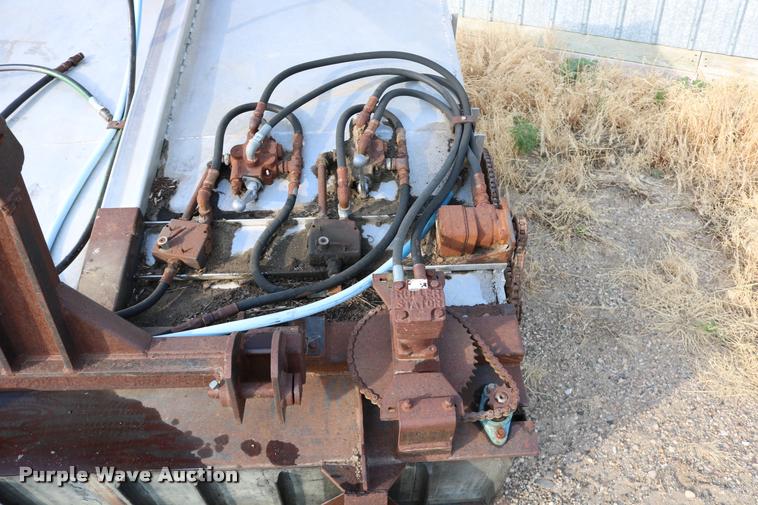 image for item DB9364 Shop built free stall bedding thrower