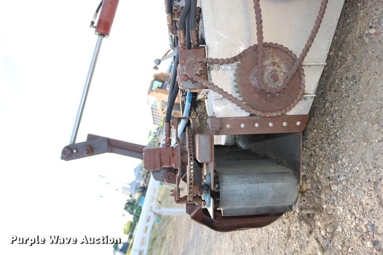 image for item DB9364 Shop built free stall bedding thrower