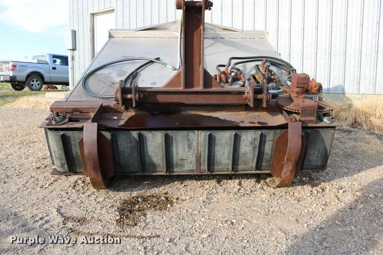 image for item DB9364 Shop built free stall bedding thrower