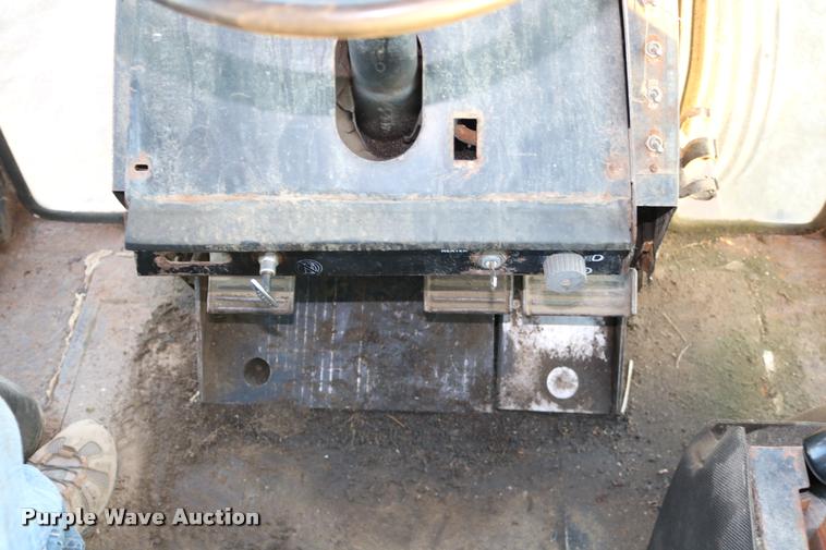 image for item DB9371 1972 Case 1070 Demonstrator tractor