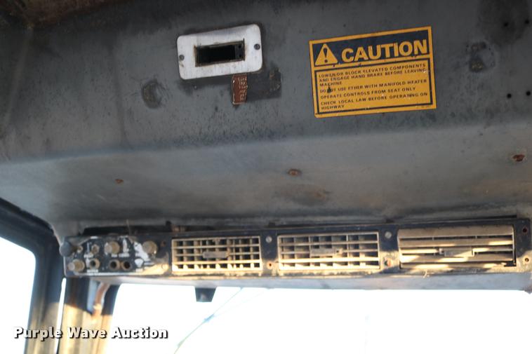 image for item DB9371 1972 Case 1070 Demonstrator tractor