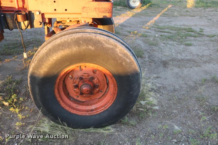 image for item DB9371 1972 Case 1070 Demonstrator tractor