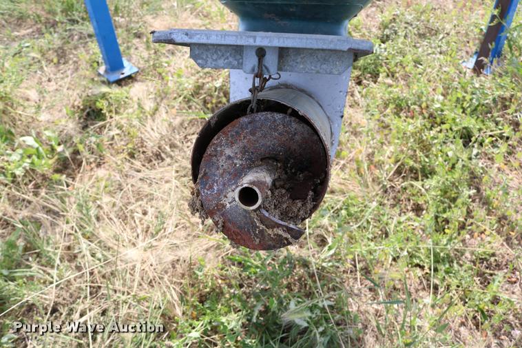 image for item DB9372 PW air plastic feed bin