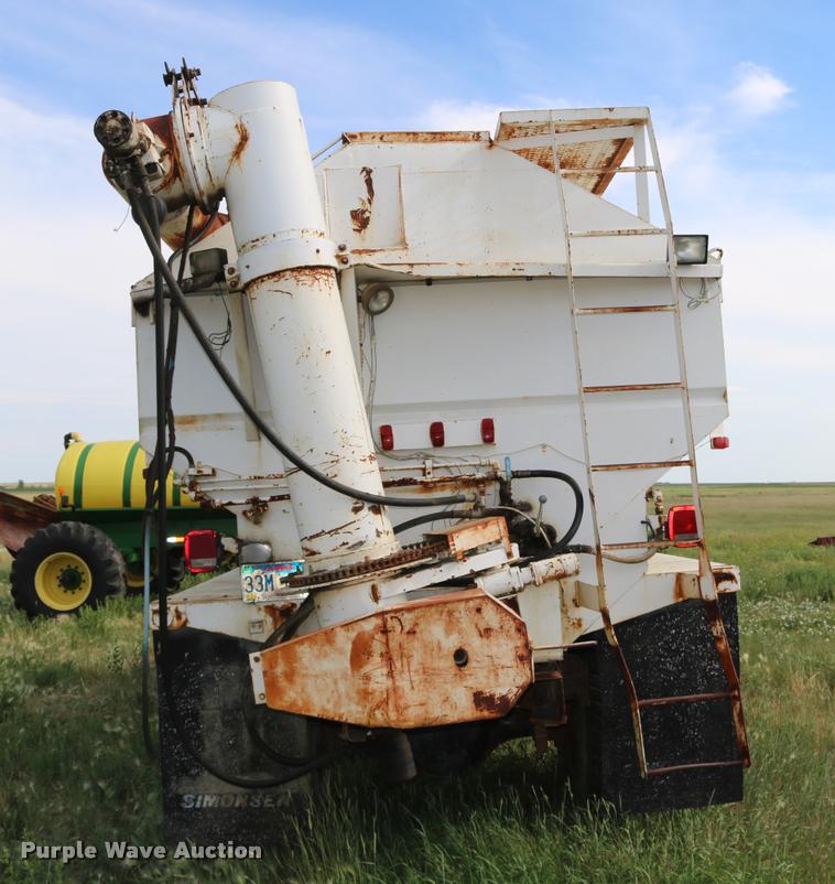 image for item DB9373 1980 International 1854 feed truck