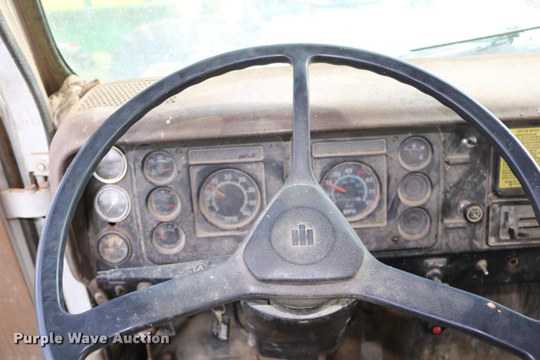 image for item DB9373 1980 International 1854 feed truck