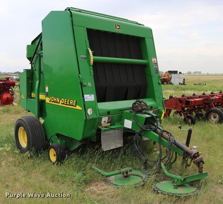 image for item DB9377 2001 John Deere 567 round baler