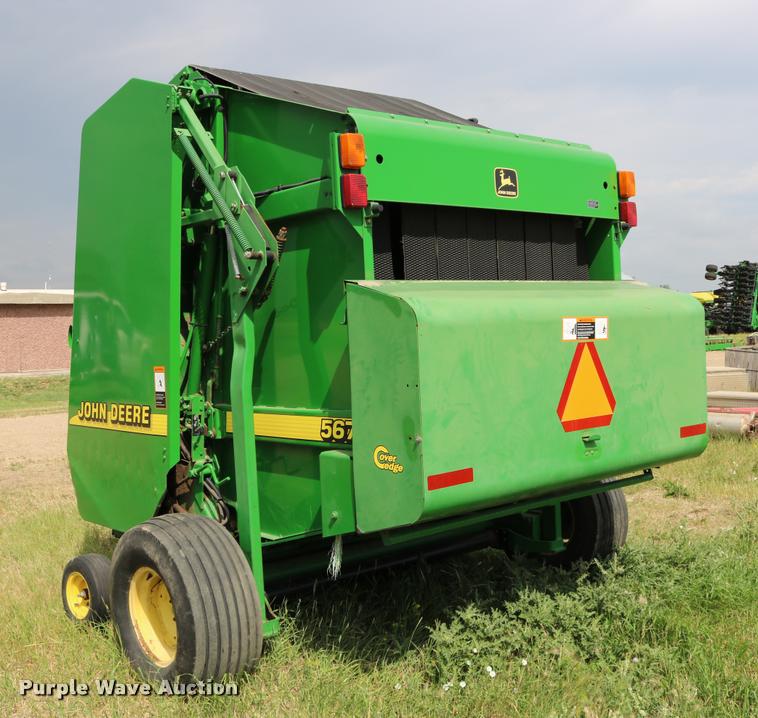 image for item DB9377 2001 John Deere 567 round baler