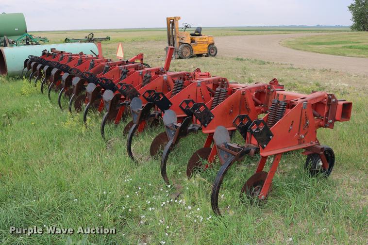 image for item DB9378 Case IH row crop cultivator