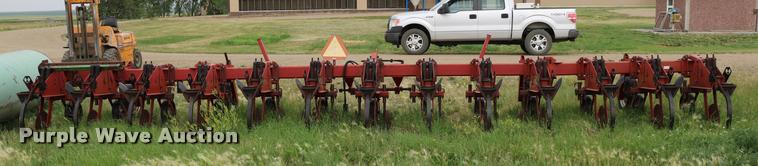 image for item DB9378 Case IH row crop cultivator