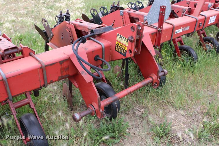 image for item DB9378 Case IH row crop cultivator