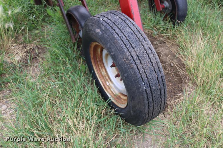 image for item DB9378 Case IH row crop cultivator