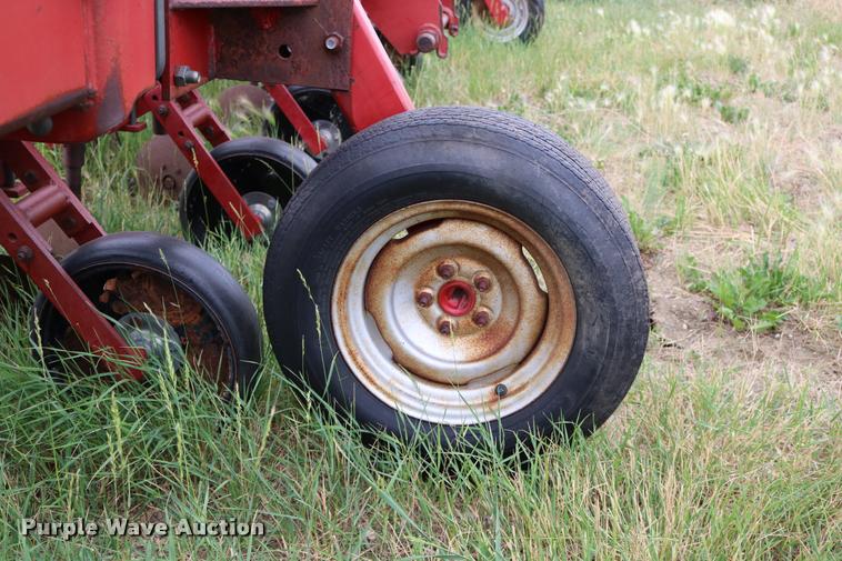 image for item DB9378 Case IH row crop cultivator