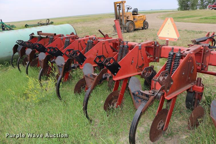 image for item DB9378 Case IH row crop cultivator