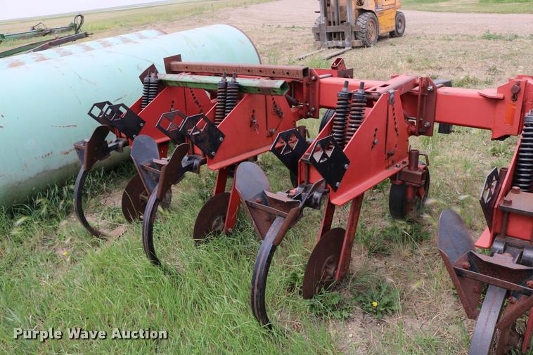 image for item DB9378 Case IH row crop cultivator