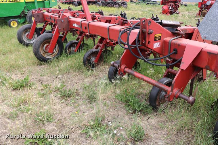 image for item DB9378 Case IH row crop cultivator