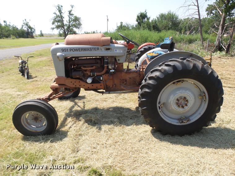 image for item DC3974 Ford 951 Powermaster tractor