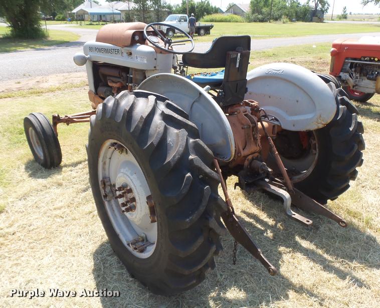 image for item DC3974 Ford 951 Powermaster tractor