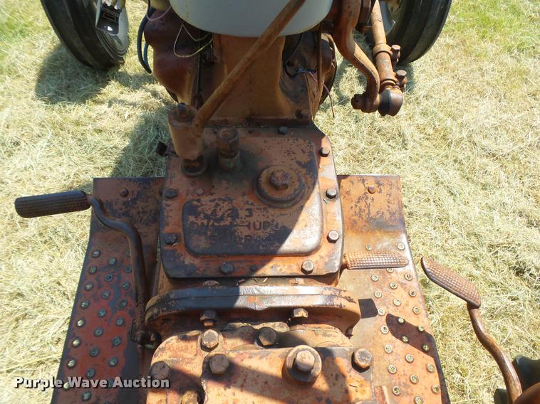 image for item DC3974 Ford 951 Powermaster tractor