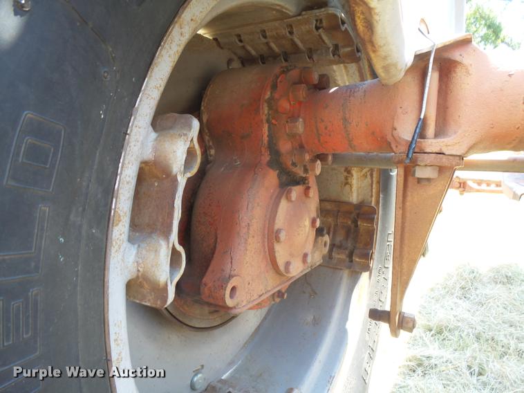 image for item DC3974 Ford 951 Powermaster tractor