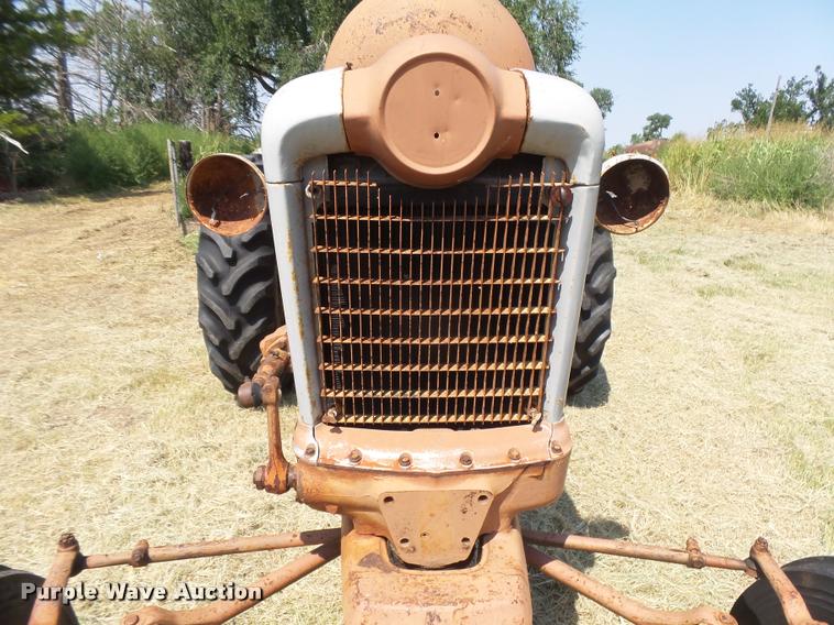 image for item DC3974 Ford 951 Powermaster tractor