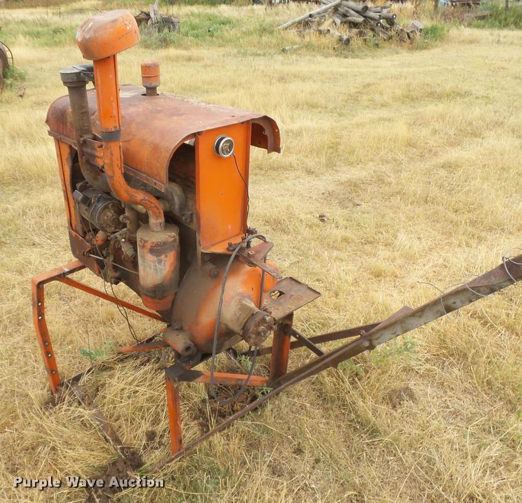 image for item DC3982 Four cylinder gas irrigation engine