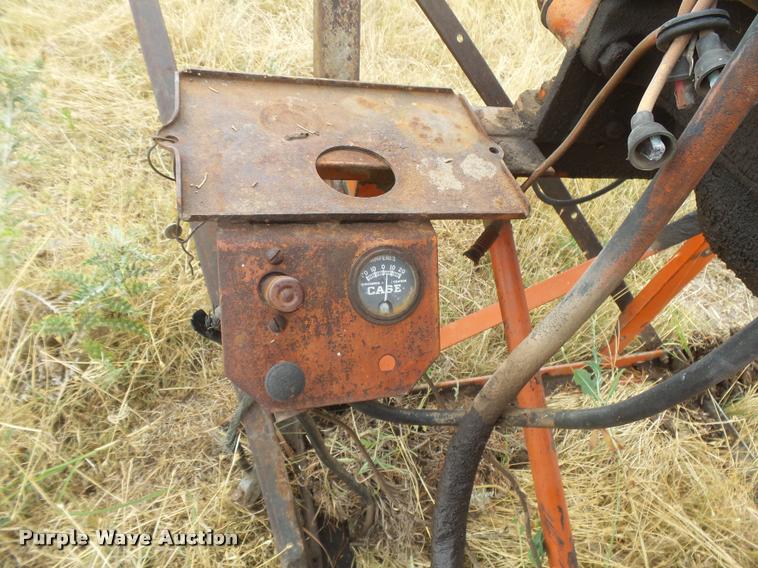 image for item DC3982 Four cylinder gas irrigation engine