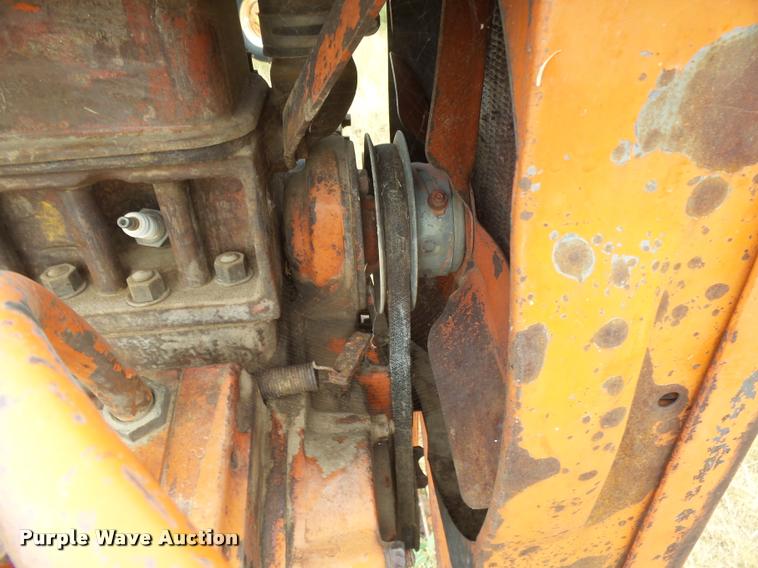 image for item DC3982 Four cylinder gas irrigation engine