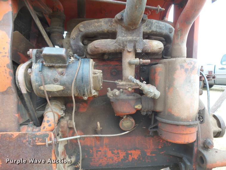 image for item DC3982 Four cylinder gas irrigation engine