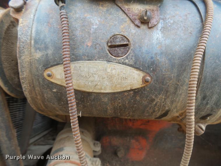 image for item DC3982 Four cylinder gas irrigation engine