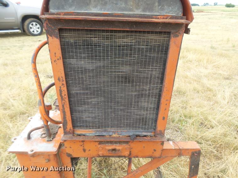 image for item DC3982 Four cylinder gas irrigation engine