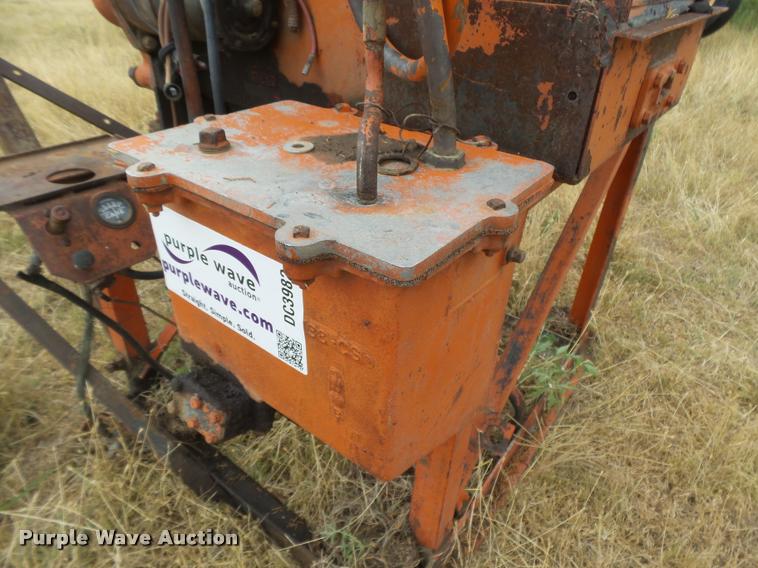 image for item DC3982 Four cylinder gas irrigation engine