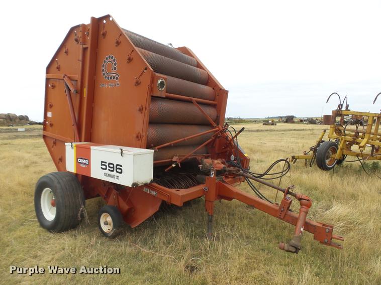 image for item DC3983 OMC 596 Series II round baler