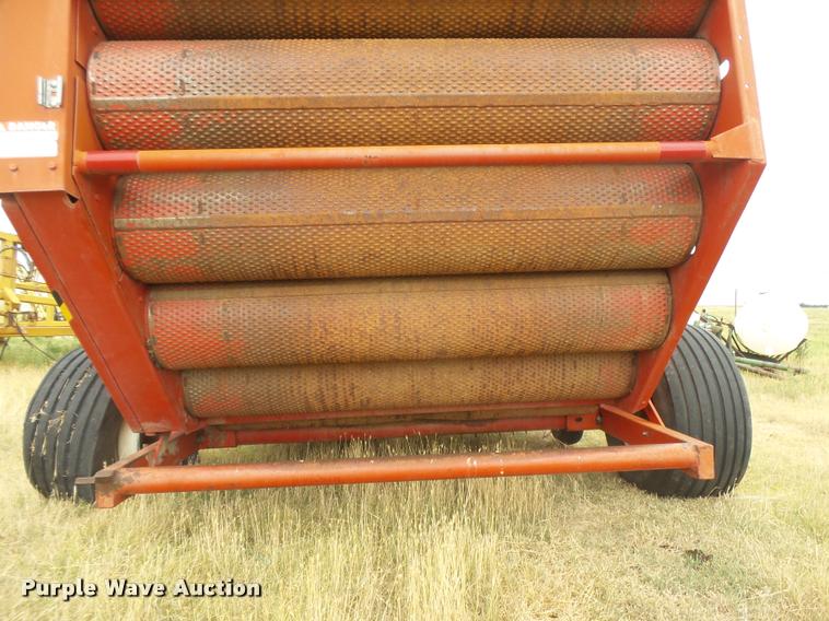 image for item DC3983 OMC 596 Series II round baler