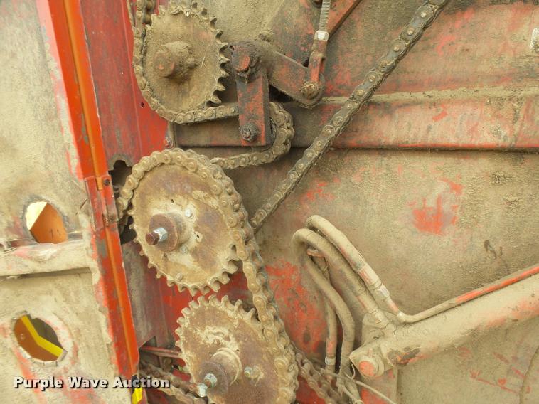 image for item DC3983 OMC 596 Series II round baler