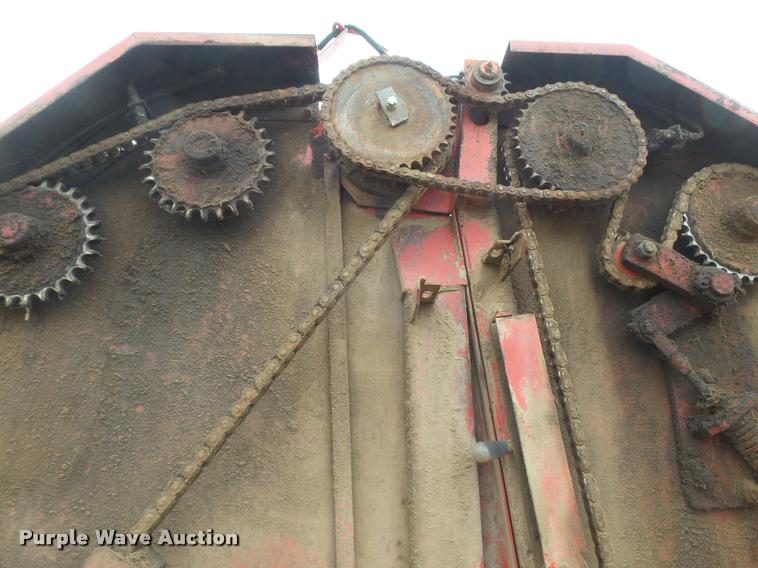 image for item DC3983 OMC 596 Series II round baler