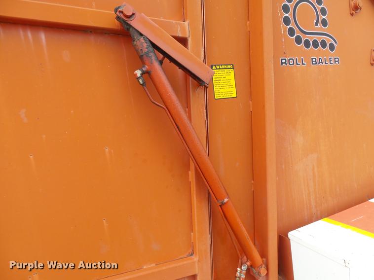 image for item DC3983 OMC 596 Series II round baler