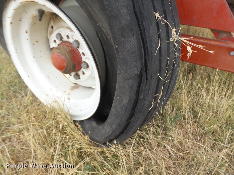 image for item DC3983 OMC 596 Series II round baler