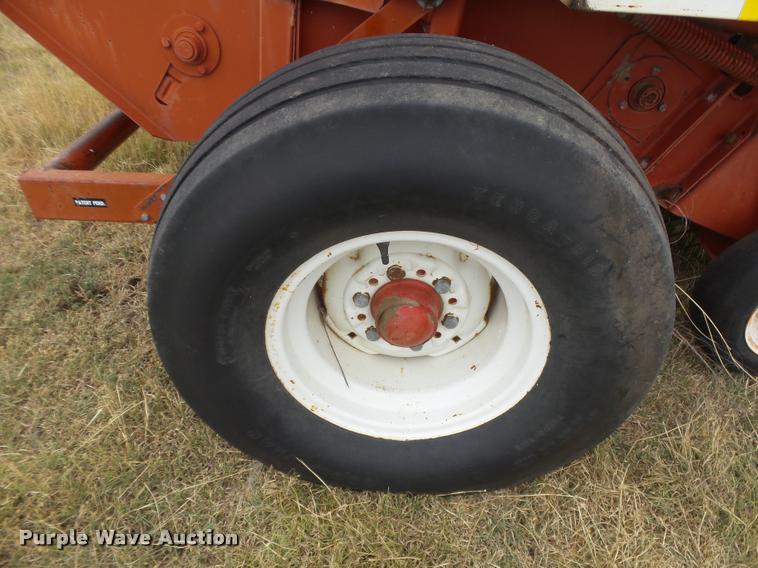image for item DC3983 OMC 596 Series II round baler