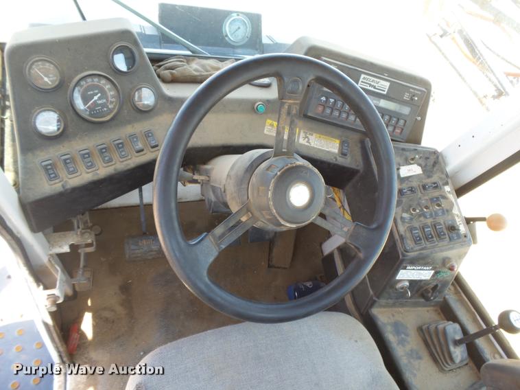 image for item DC3992 SpraCoupe 3630 self-propelled sprayer