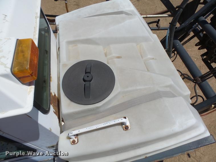 image for item DC3992 SpraCoupe 3630 self-propelled sprayer