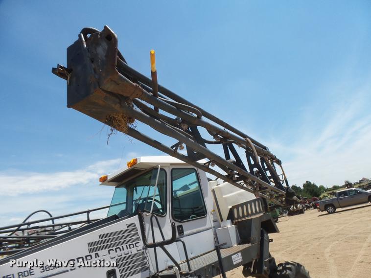 image for item DC3992 SpraCoupe 3630 self-propelled sprayer