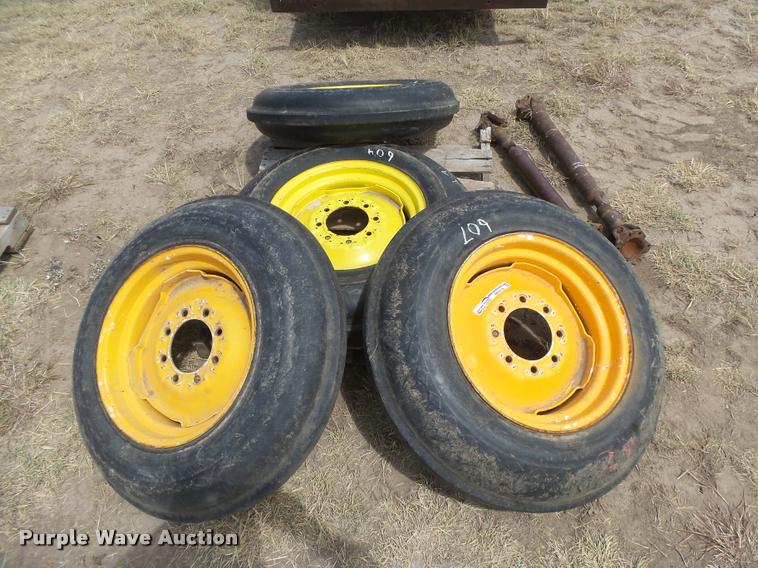 image for item DE9116 (4) 7.50-20 tires and wheels